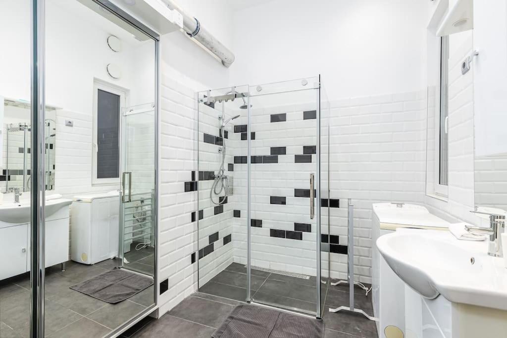 Bold Base Apartment Budapest Esterno foto