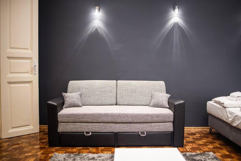 Bold Base Apartment Budapest Esterno foto