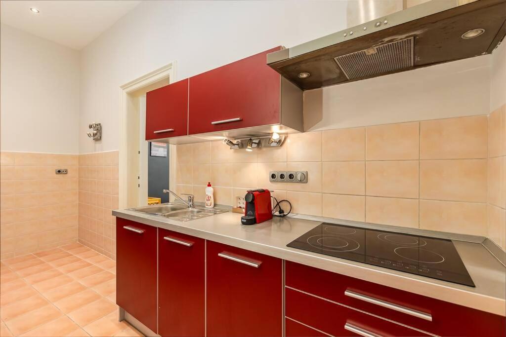Bold Base Apartment Budapest Esterno foto
